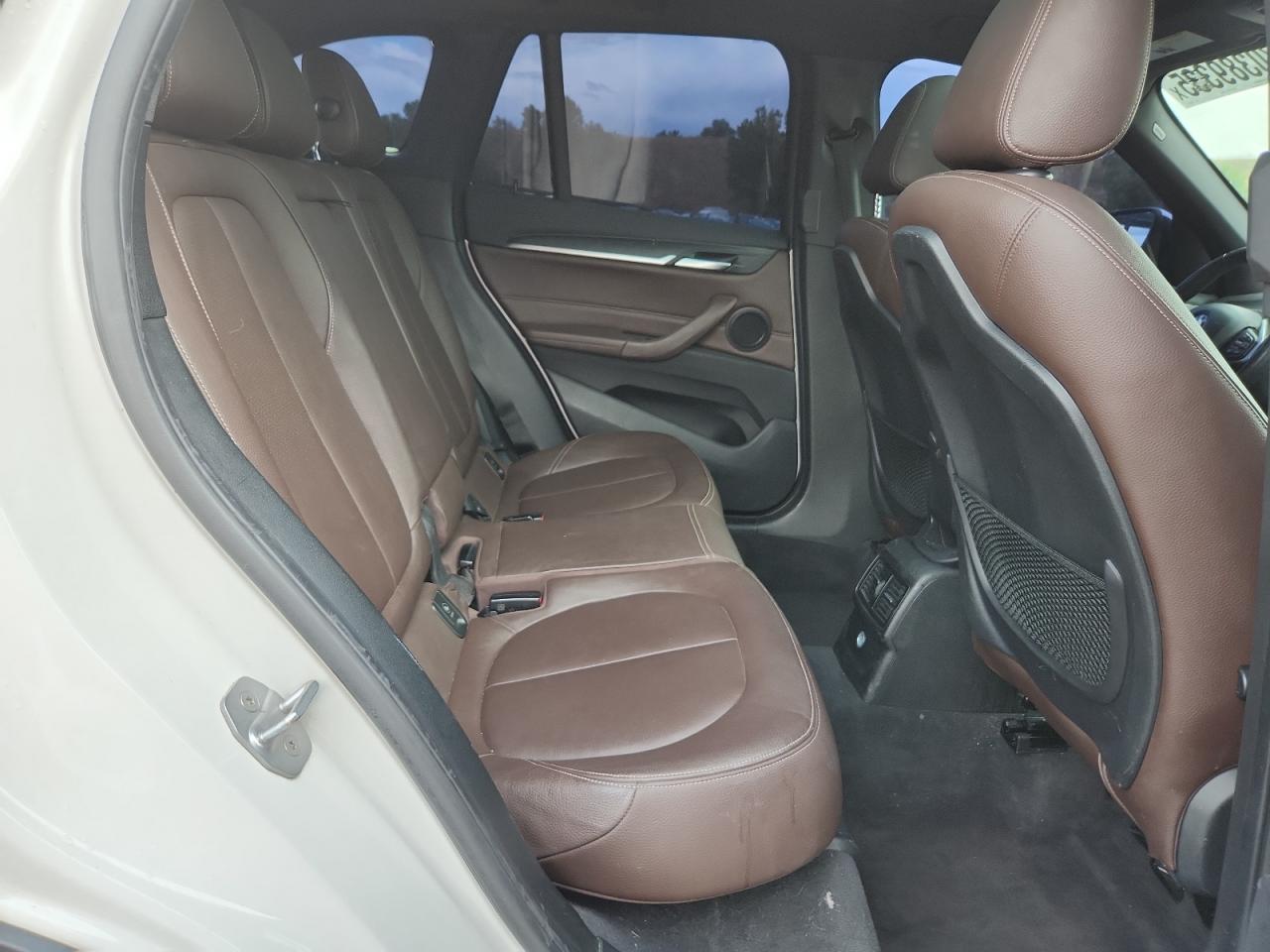 BMW X Series Xdrive28i Image 13