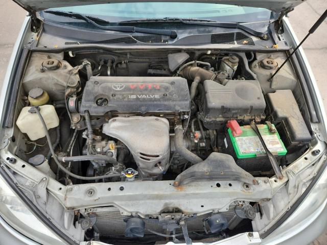 Toyota Camry Le Image 6