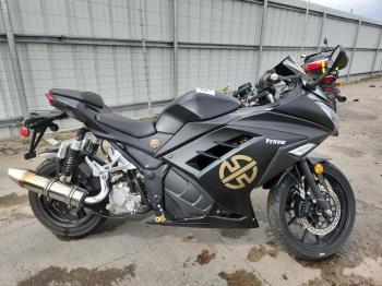 Salvage Yngf Motorcycle