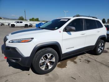  Salvage Jeep Cherokee