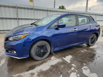  Salvage Nissan LEAF