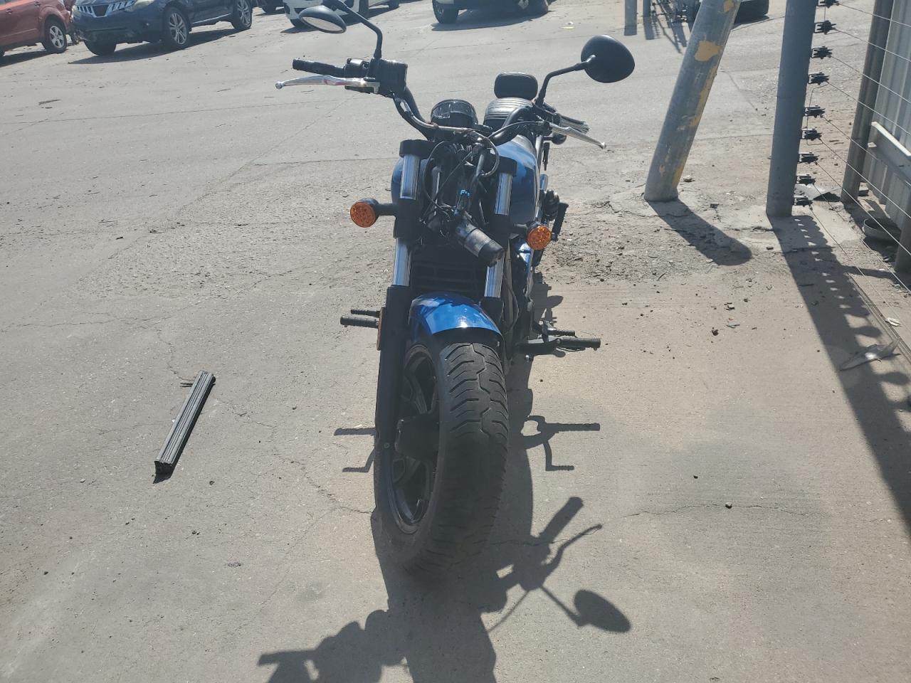 Indian Motorcycle Co Motorcycle Bobber Sixty Abs Image 2