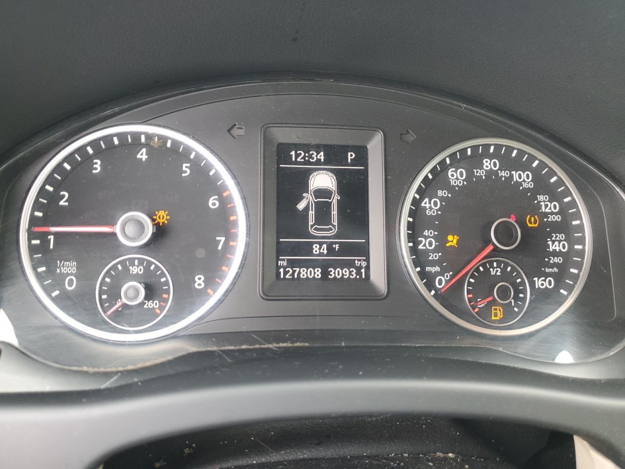 Volkswagen Tiguan S Image 9