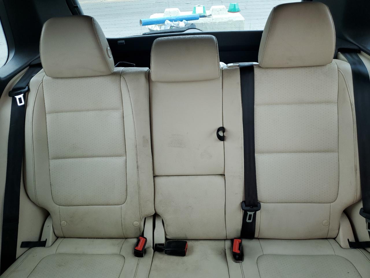 Volkswagen Tiguan S Image 8