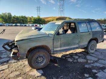  Salvage Chevrolet Blazer