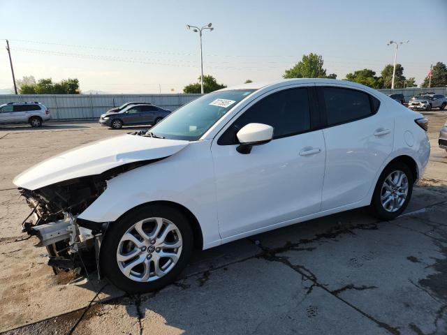  Salvage Toyota Yaris