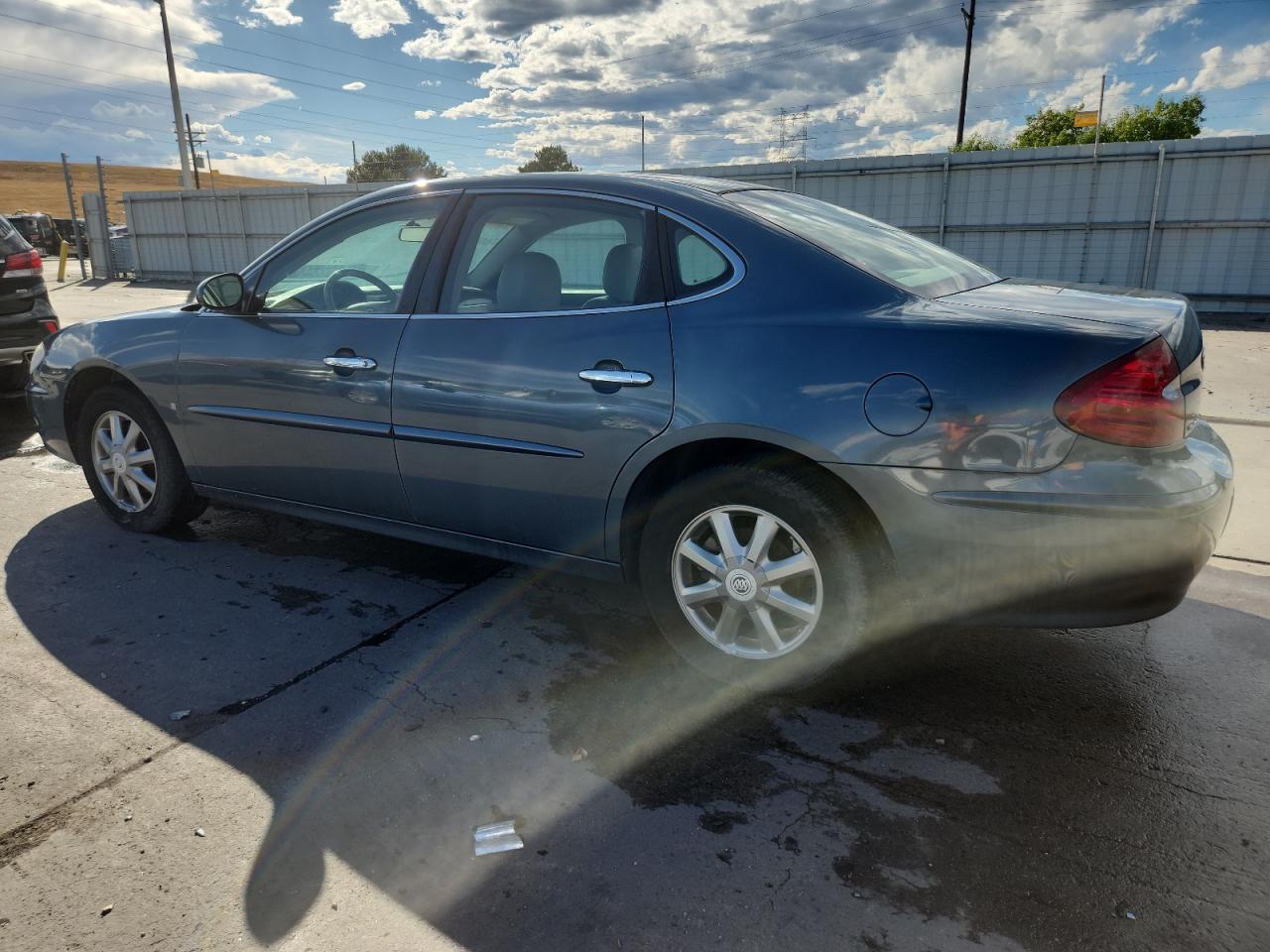 Buick LaCrosse Cxl Image 2