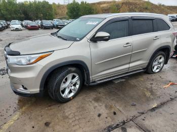  Salvage Toyota Highlander