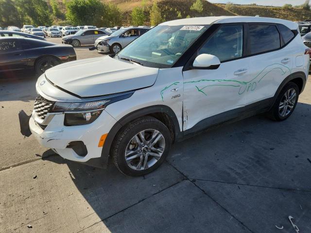  Salvage Kia Seltos