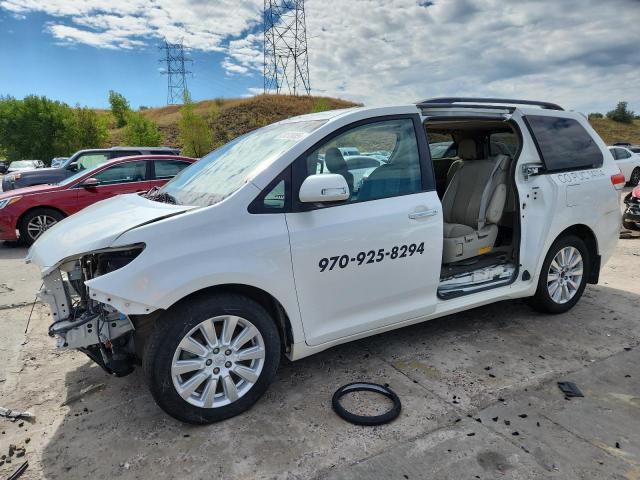  Salvage Toyota Sienna