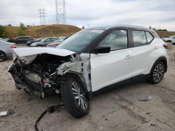  Salvage Nissan Kicks