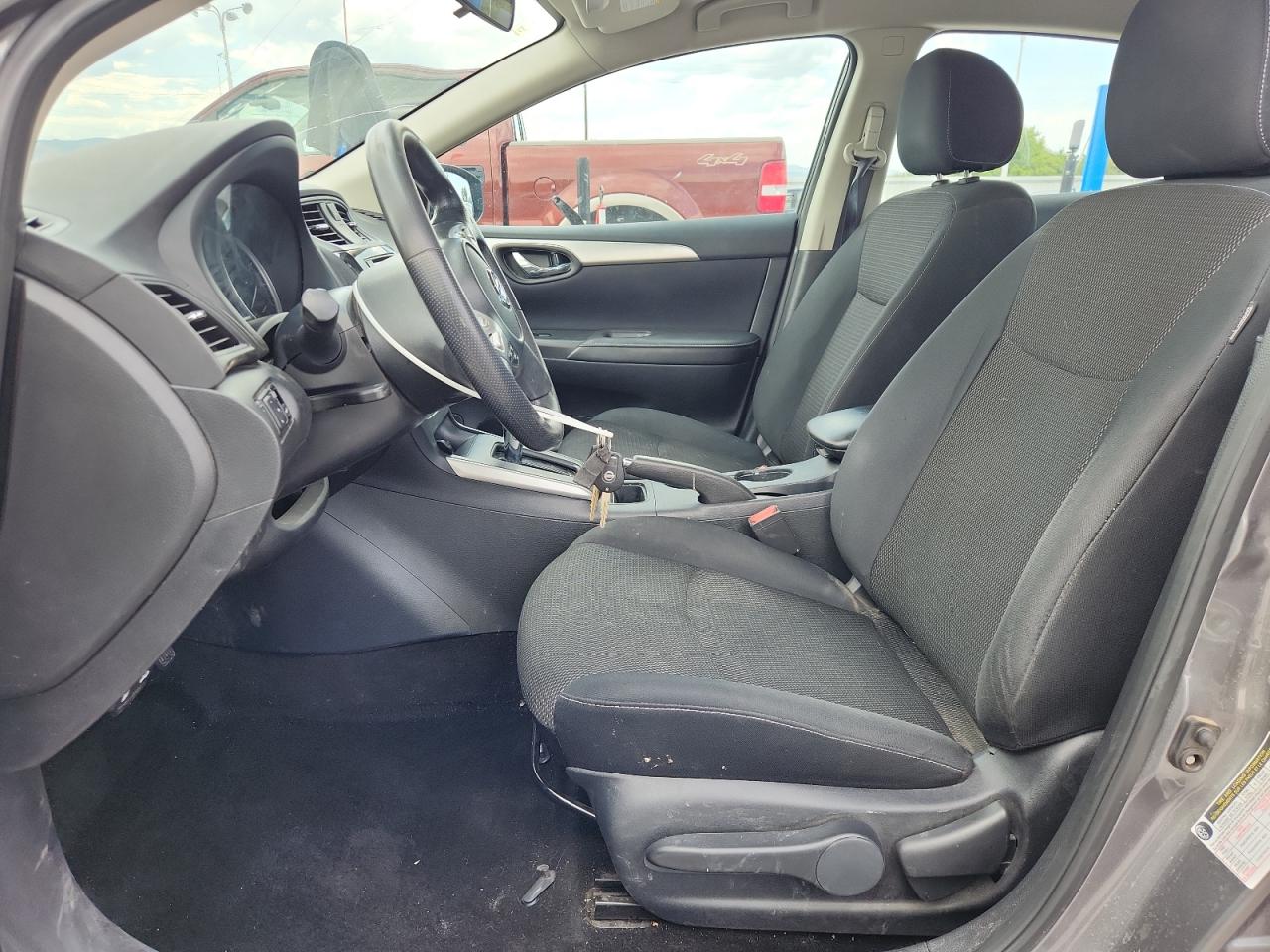 Nissan Sentra S Image 12