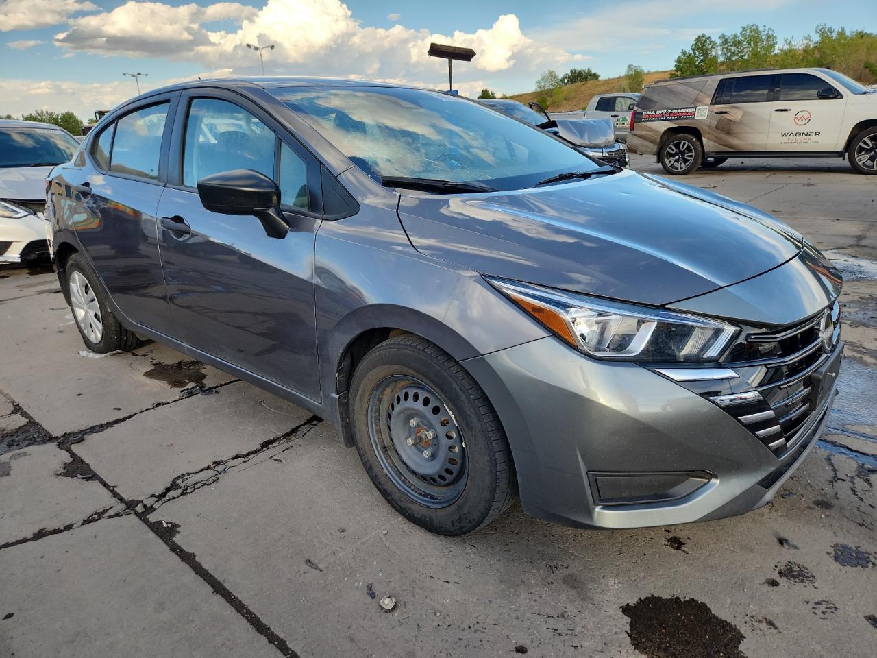 Nissan Versa S Image 5