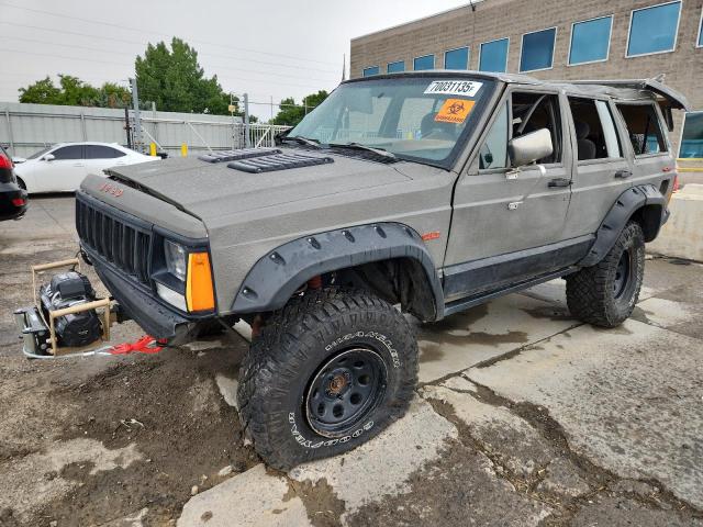  Salvage Jeep Cherokee