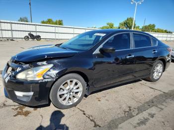  Salvage Nissan Altima