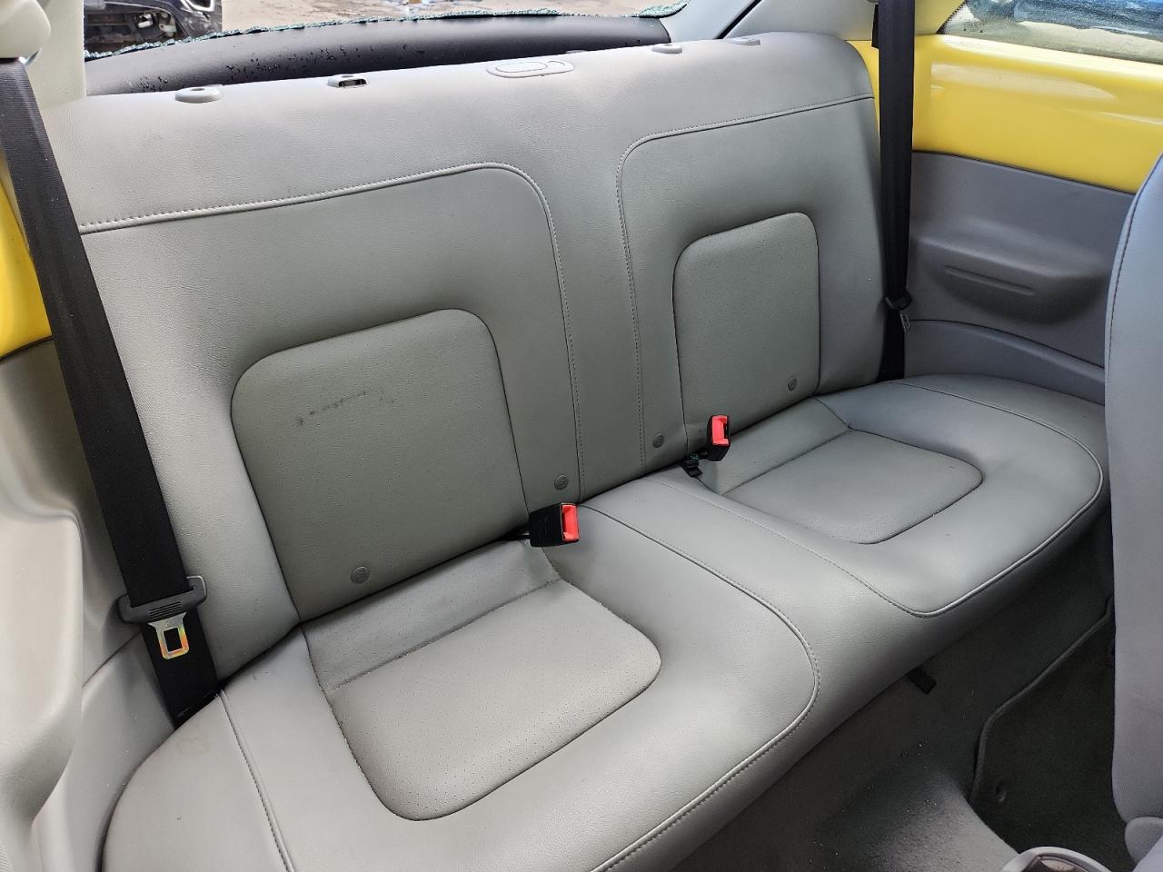 Volkswagen Beetle 2.5l Option Package 1 Image 8