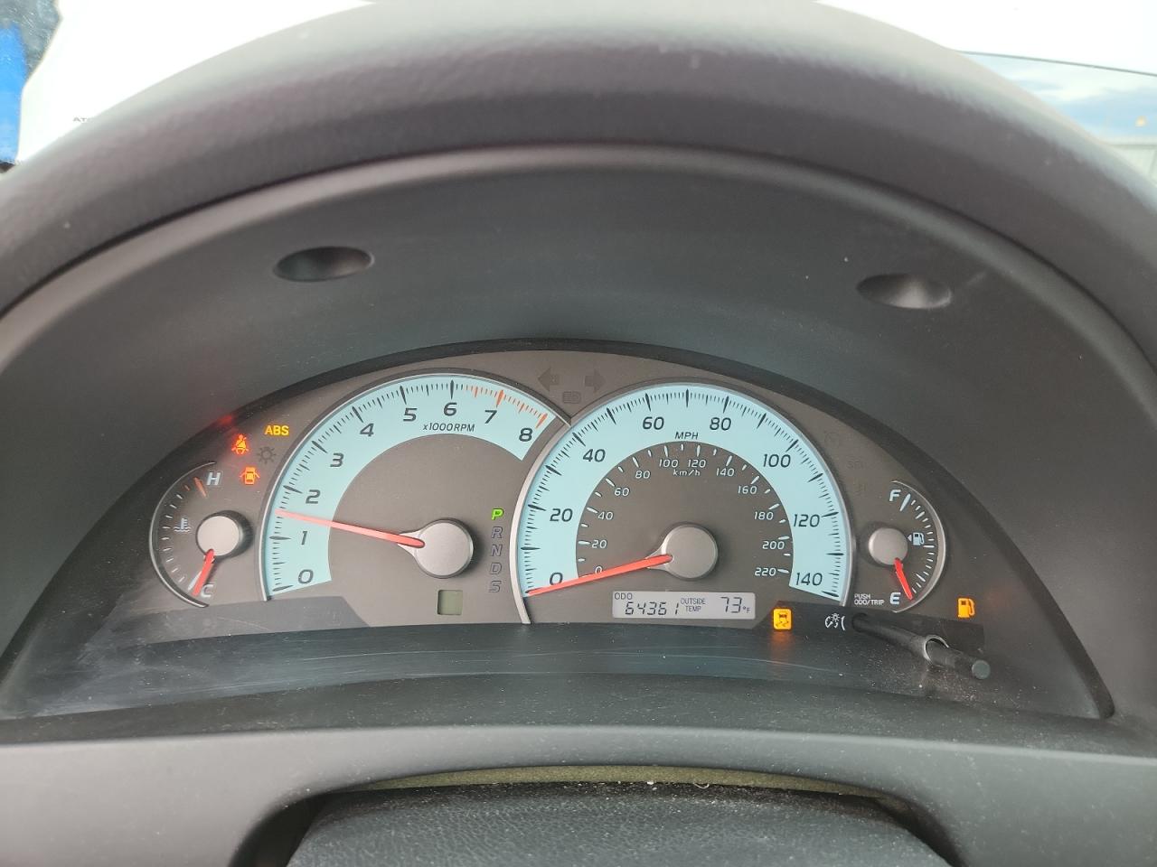 Toyota Camry Base Image 8