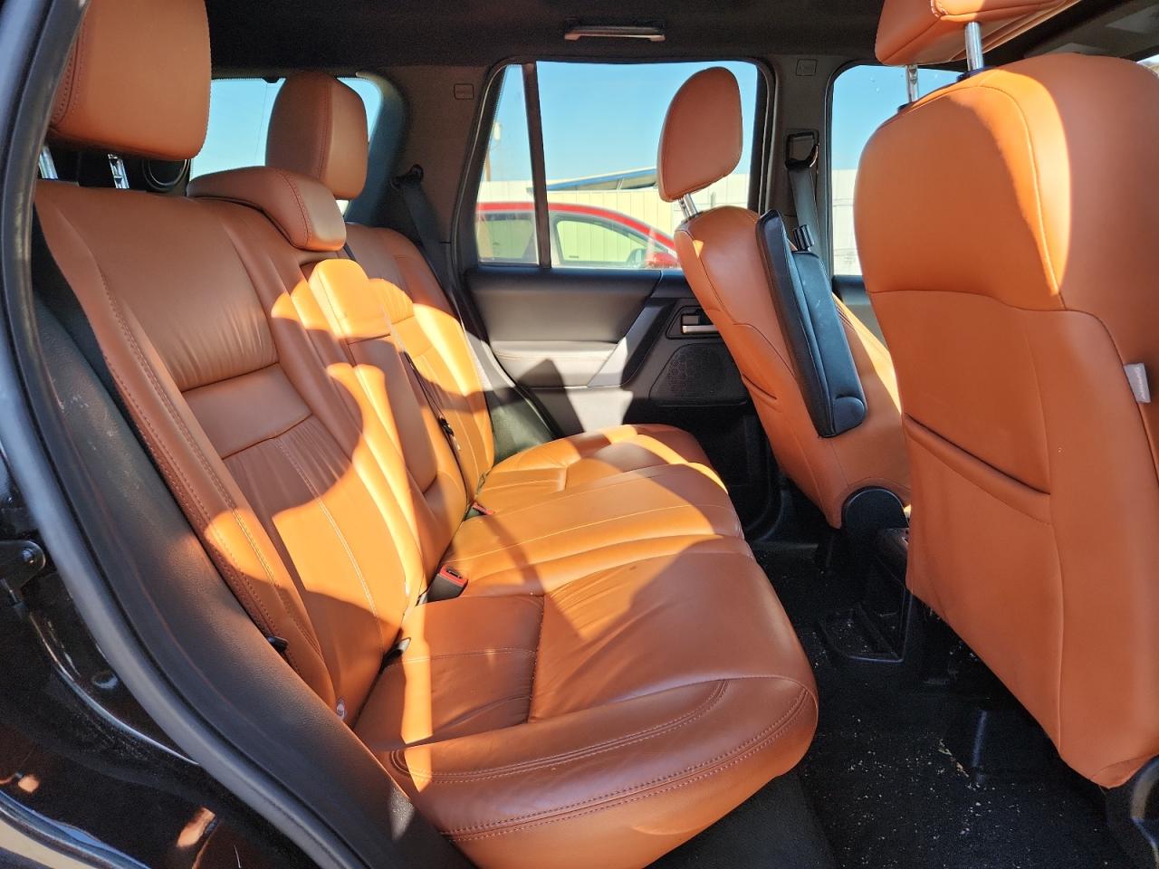 Land Rover LR2 Hse Luxury Image 11