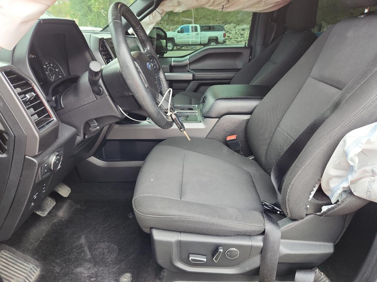 Ford F-150 Supercrew Image 2