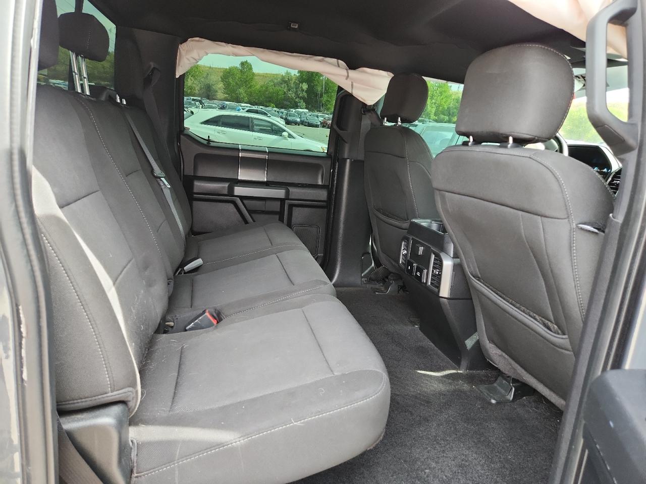 Ford F-150 Supercrew Image 6