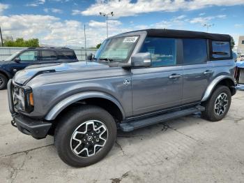  Salvage Ford Bronco
