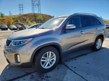  Salvage Kia Sorento