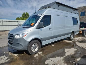  Salvage Mercedes-Benz Sprinter