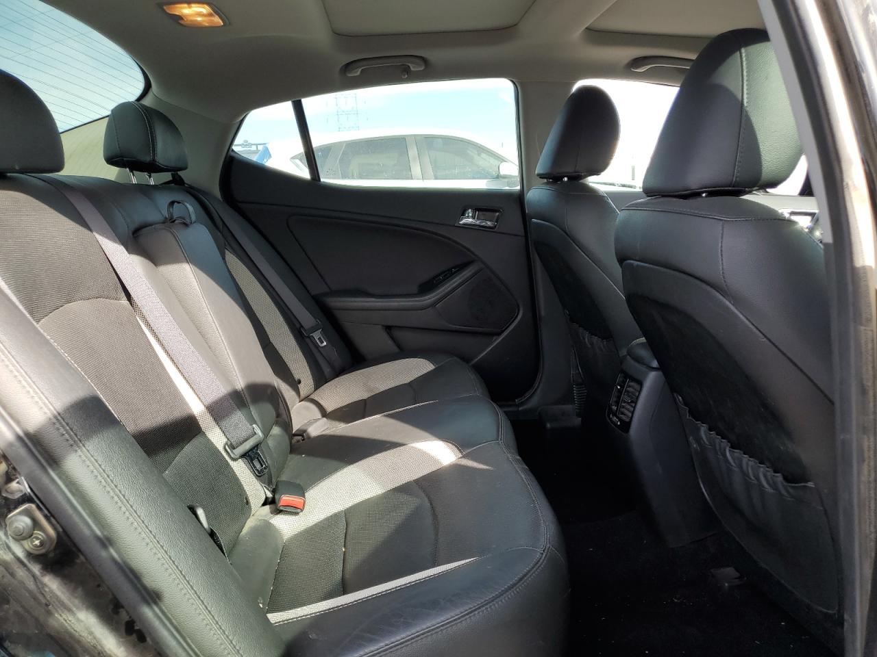 Kia Optima Sx Image 11