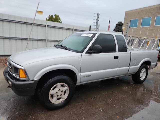  Salvage Chevrolet S-10