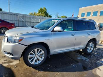  Salvage Toyota Highlander