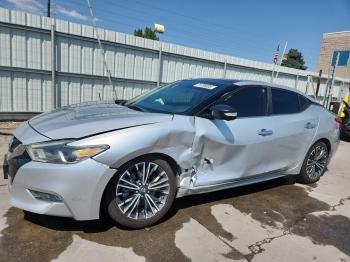  Salvage Nissan Maxima