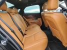 Jaguar XJ Image 8