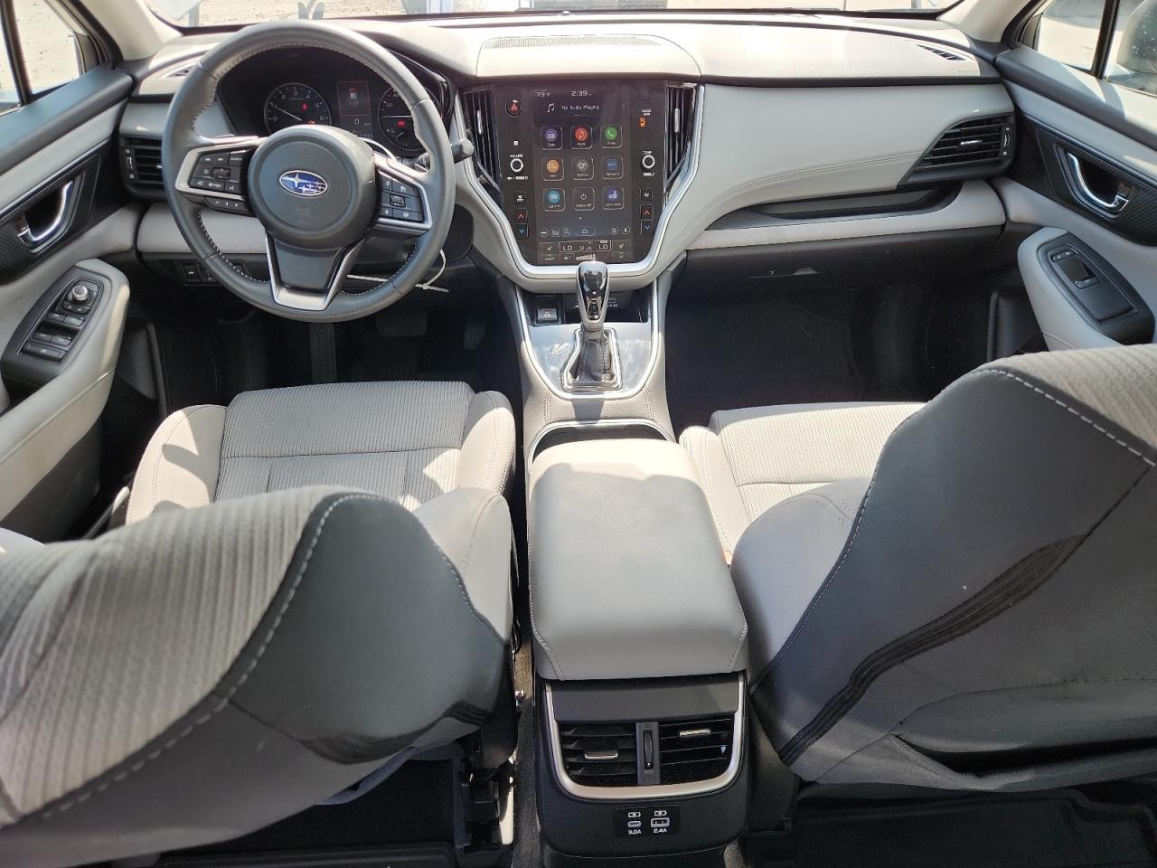 Subaru Legacy Premium Image 11