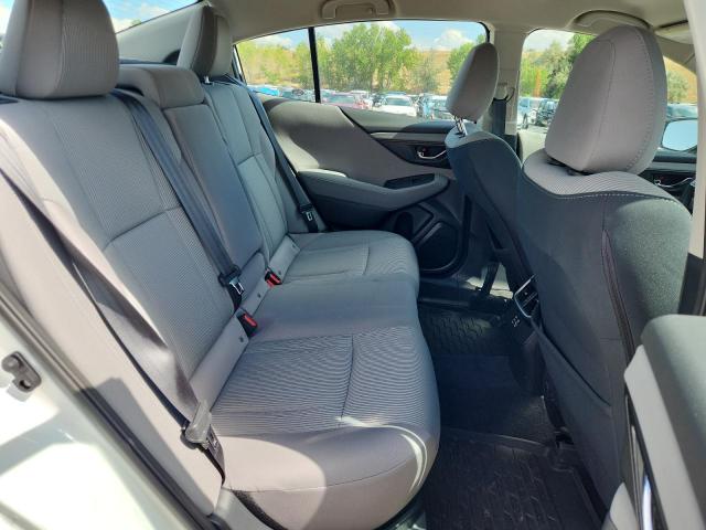 Subaru Legacy Premium Image 2