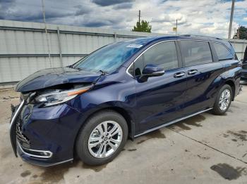  Salvage Toyota Sienna