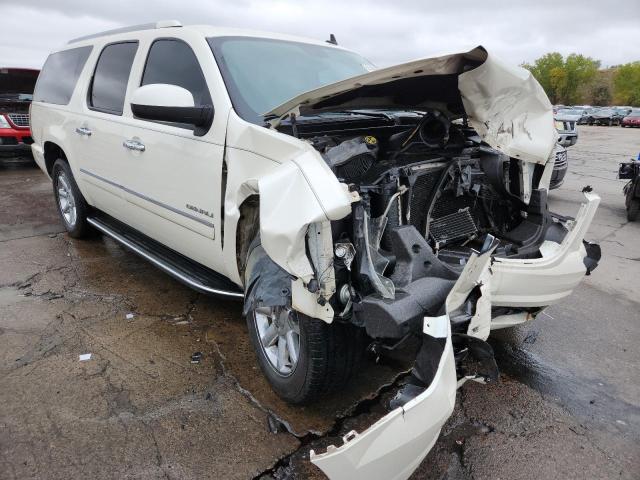 GMC Yukon Denali Image 2