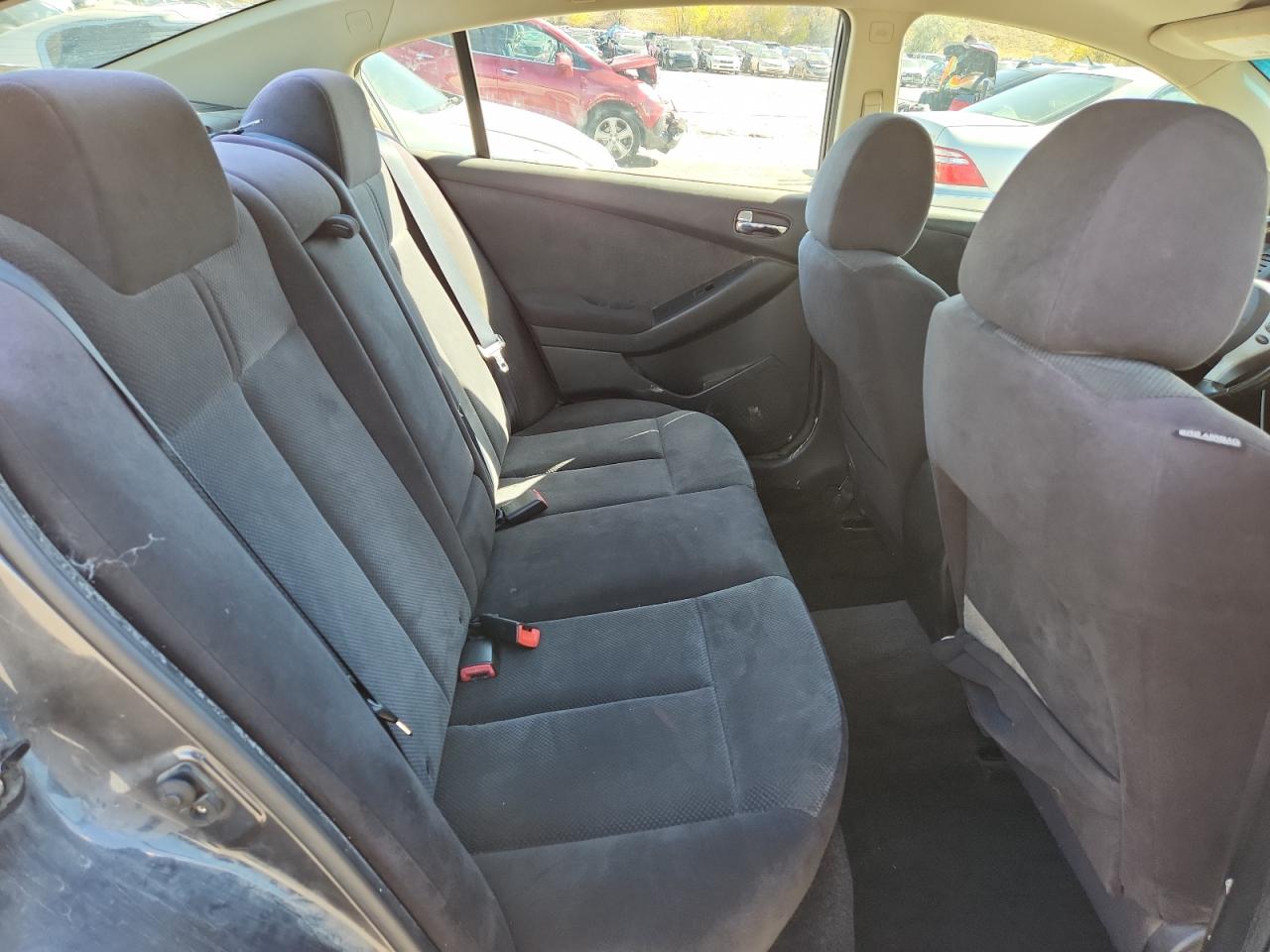 Nissan Altima 2.5 Image 10