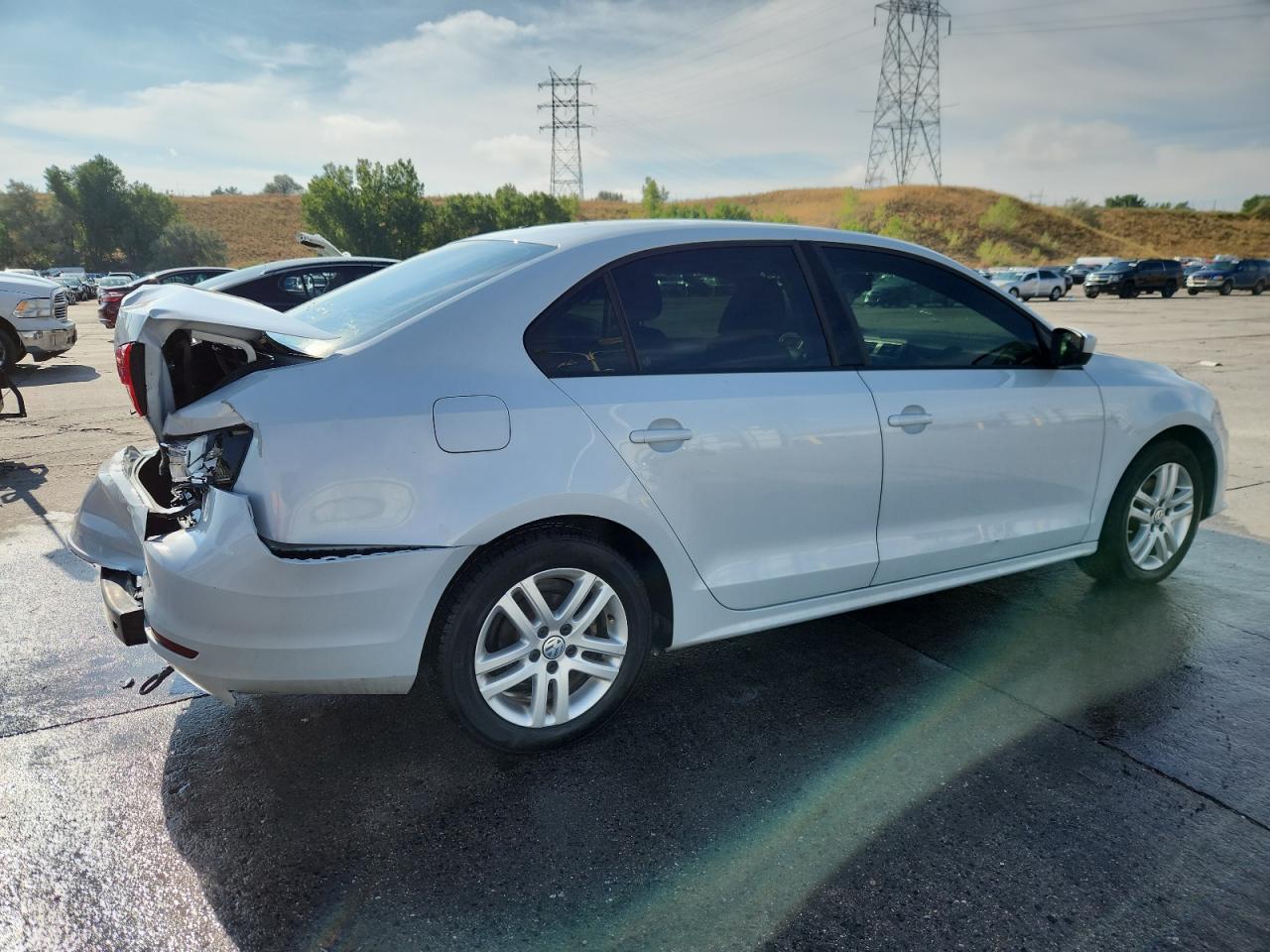 Volkswagen Jetta S Image 3