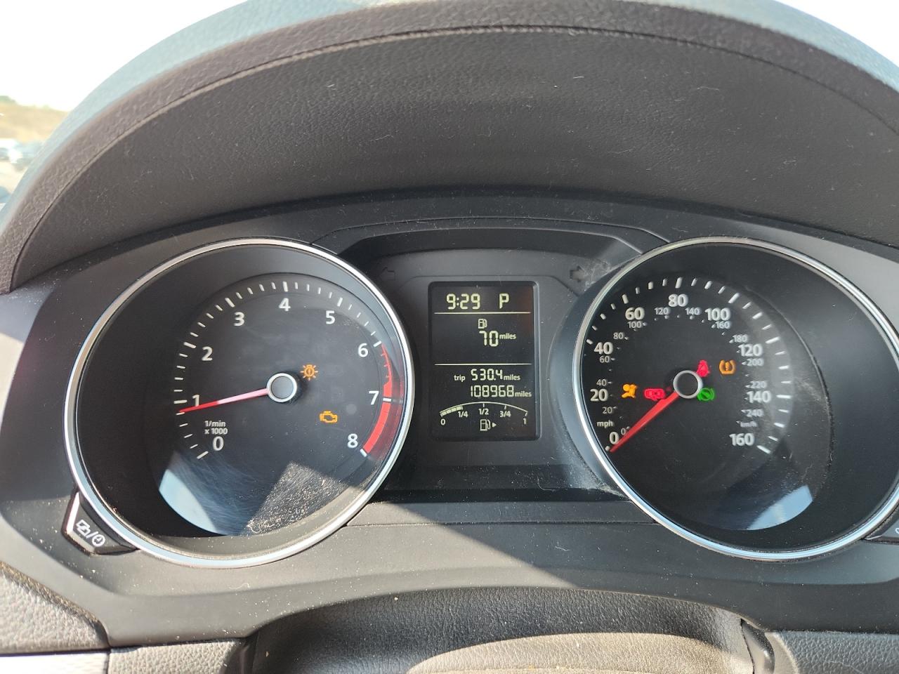 Volkswagen Jetta S Image 6