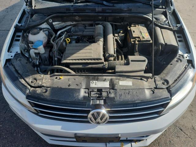 Volkswagen Jetta S Image 11