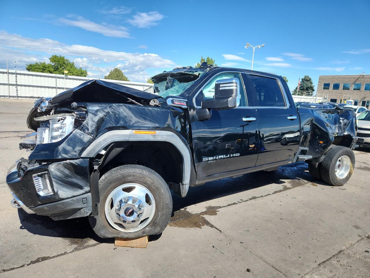 GMC Sierra K3500 Denali Image 1