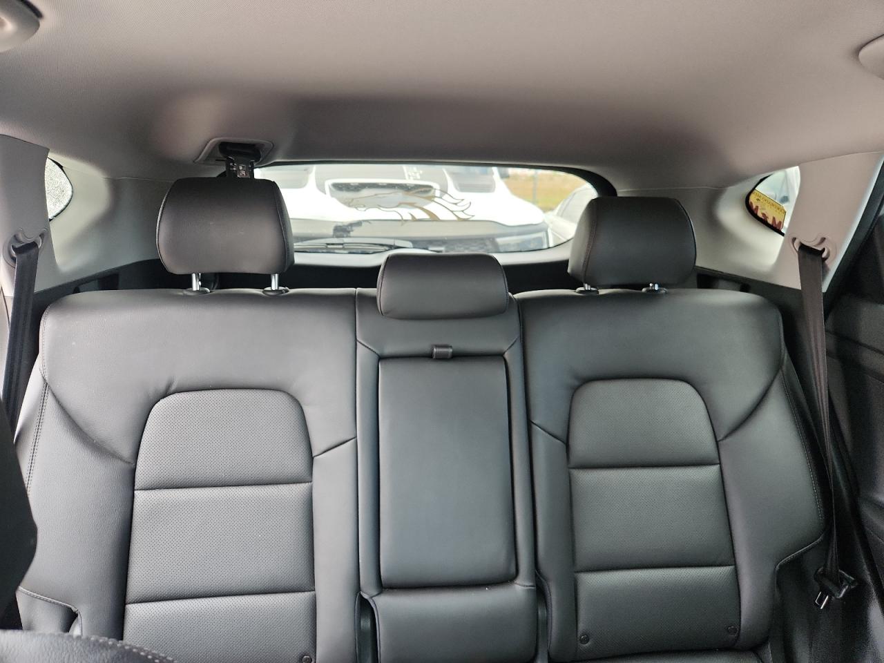 Hyundai TUCSON Limited Image 3