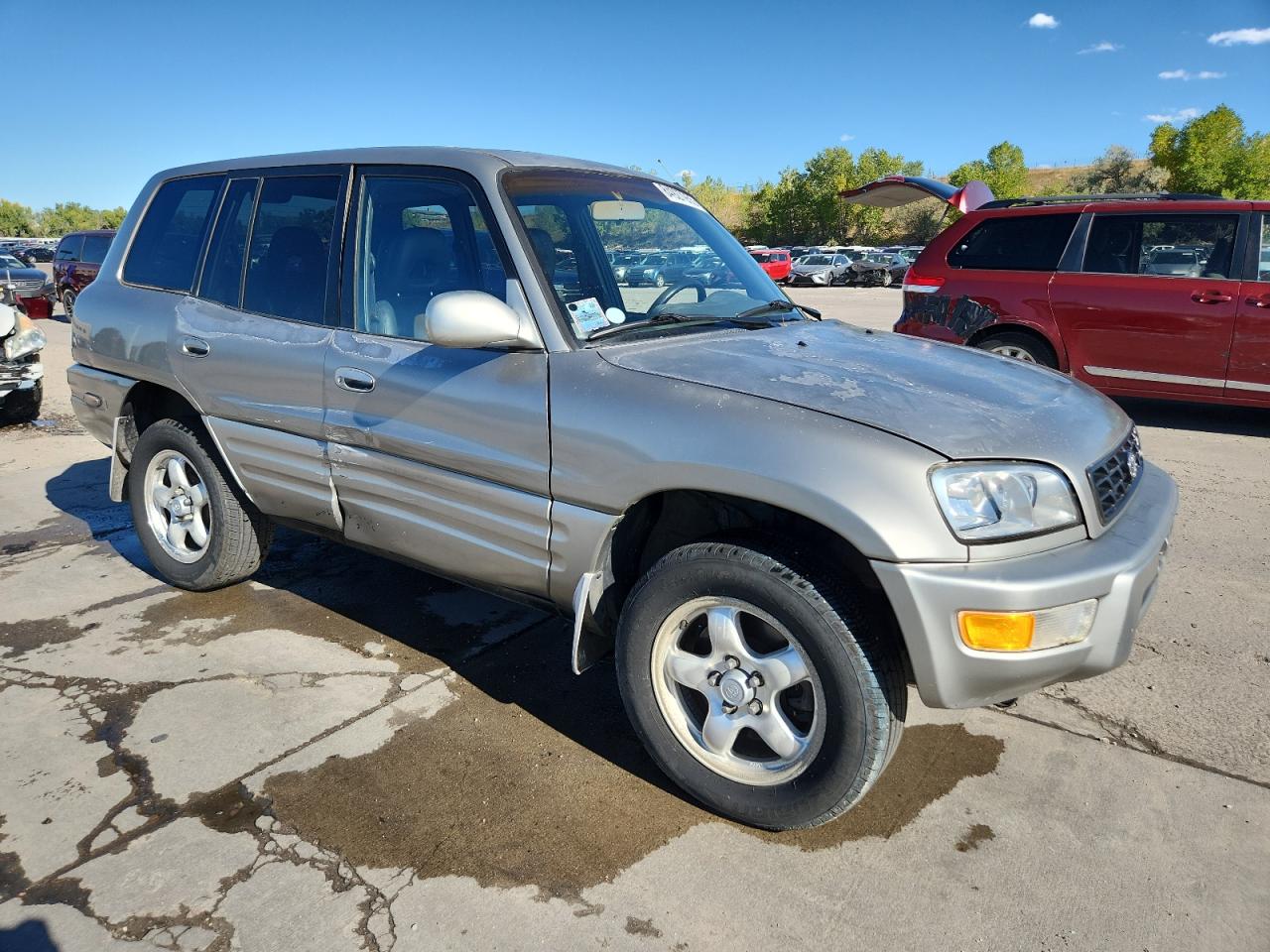 Toyota RAV4 Image 10