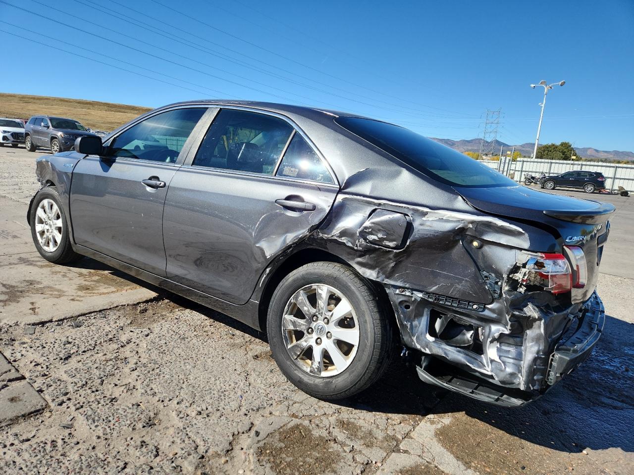 Toyota Camry Hybrid Image 10
