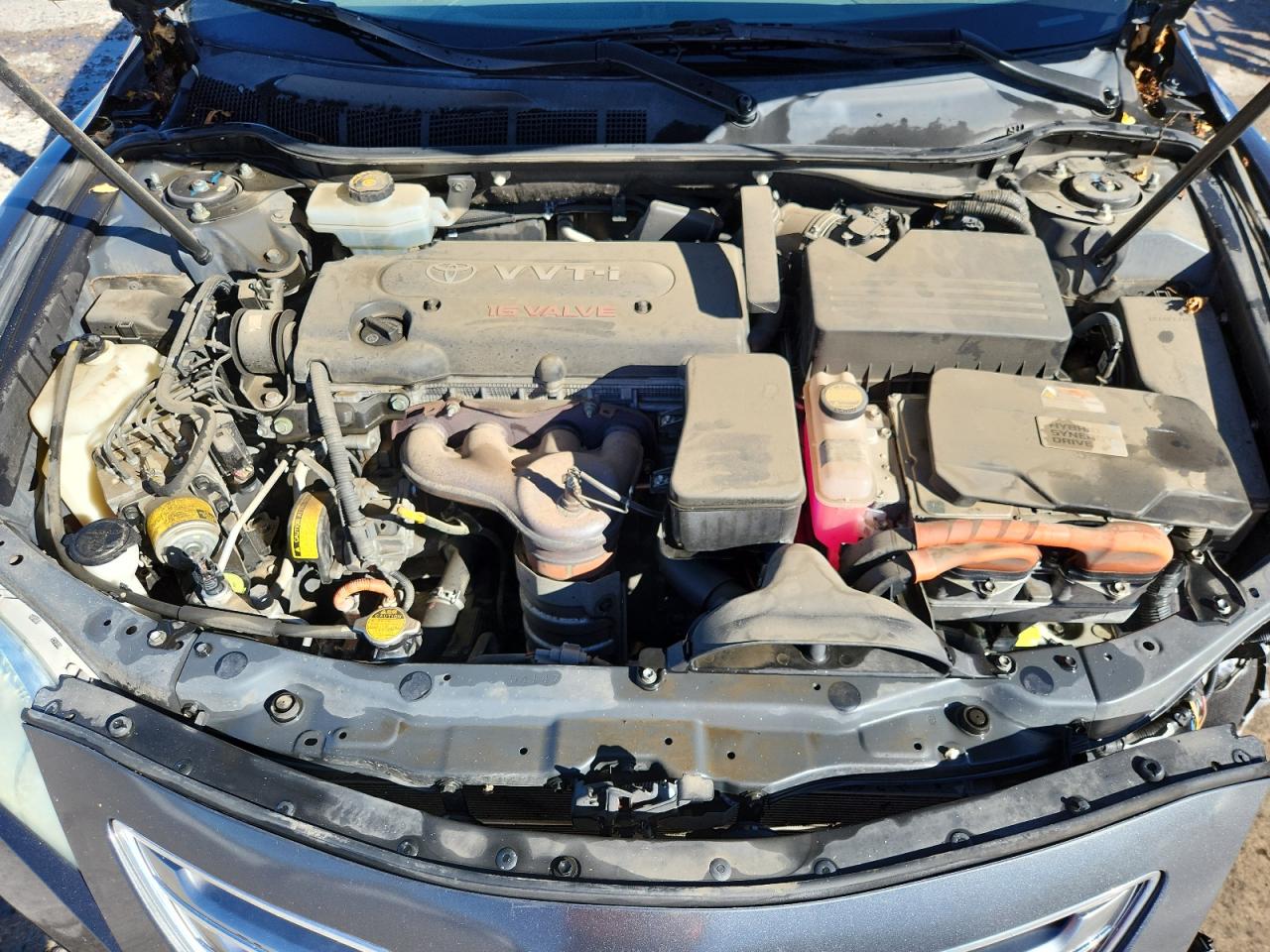 Toyota Camry Hybrid Image 9