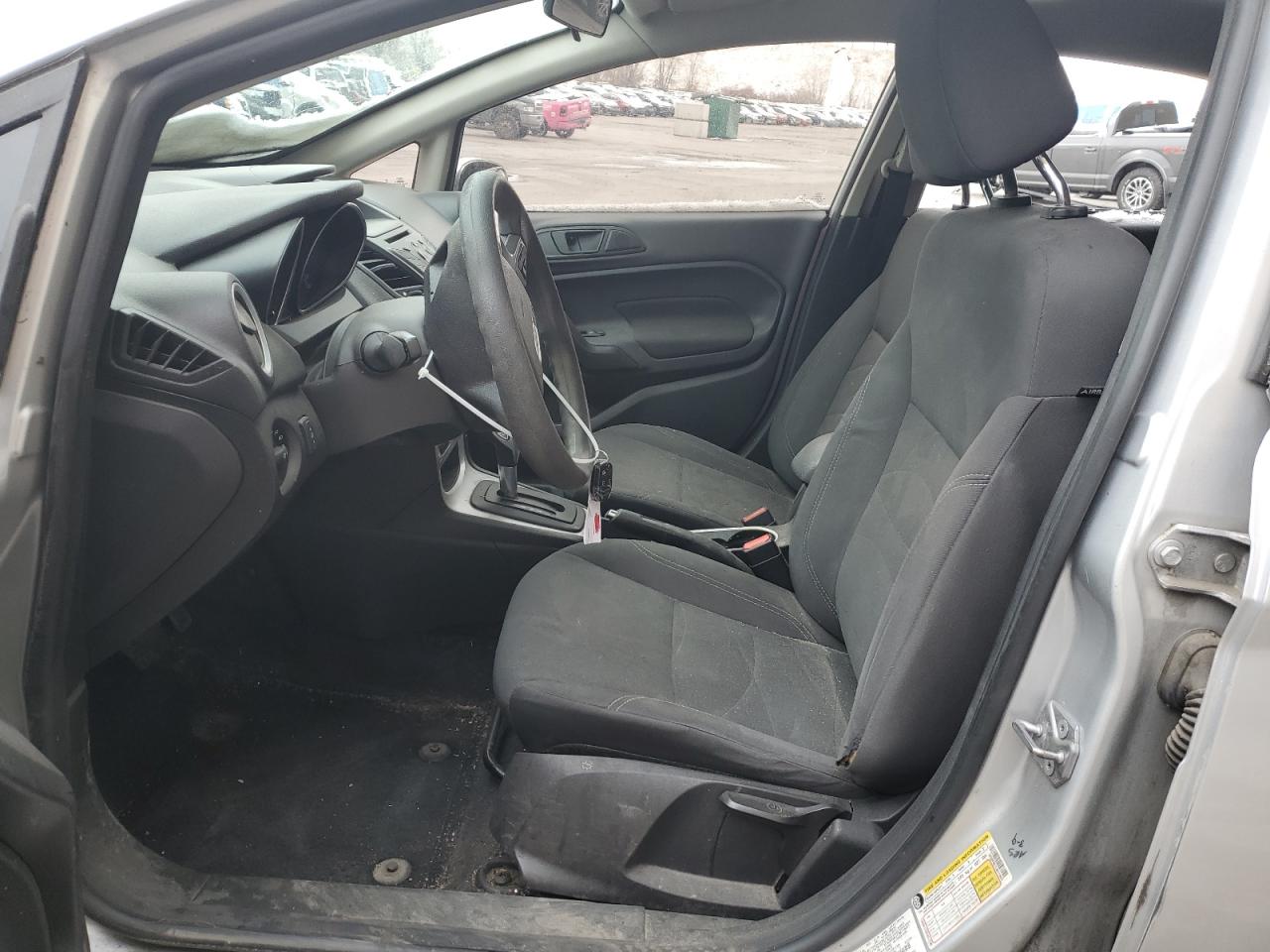 Ford Fiesta Se Image 11