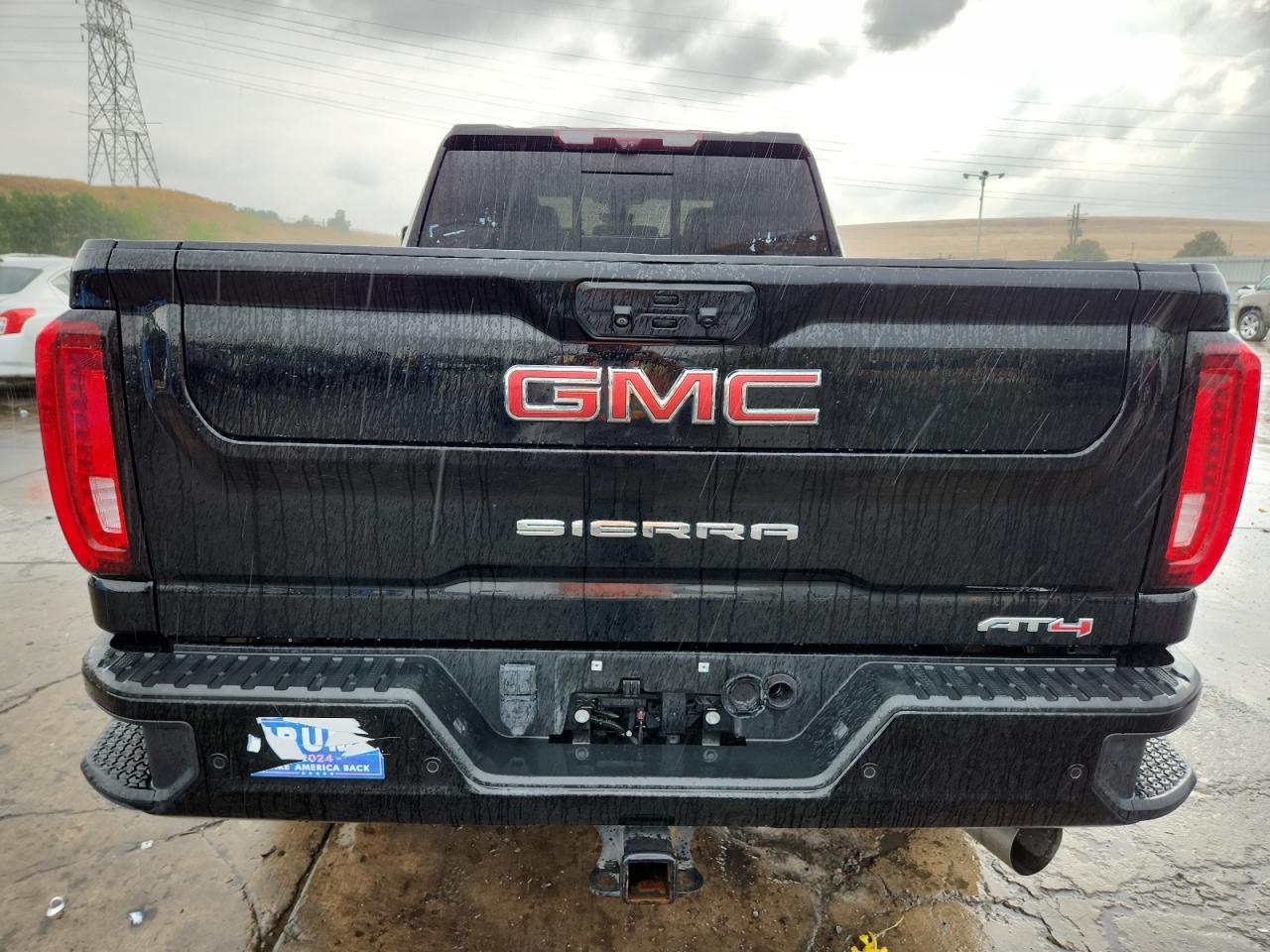 GMC Sierra K2500 At4 Image 4