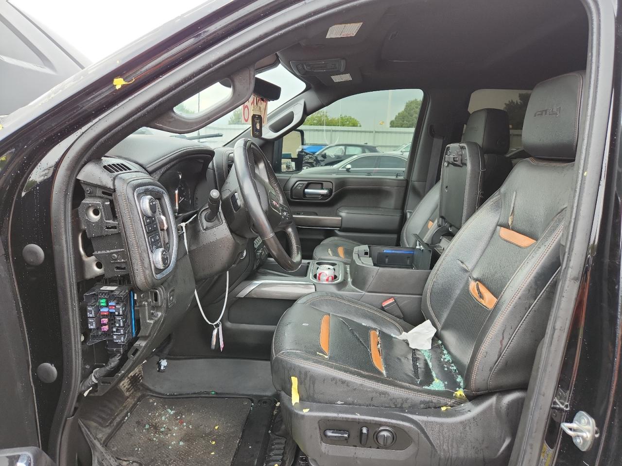 GMC Sierra K2500 At4 Image 7