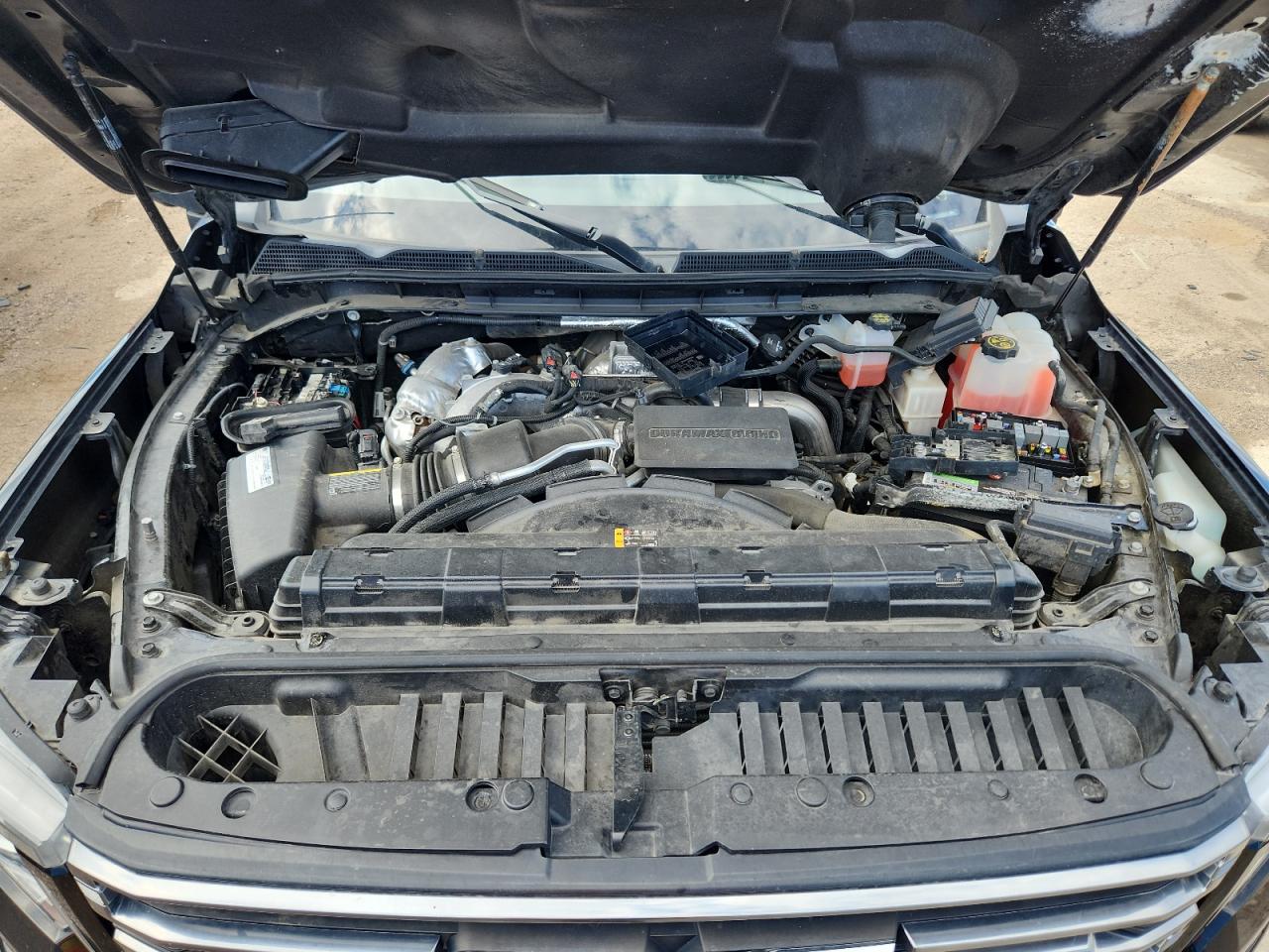 GMC Sierra K2500 At4 Image 10