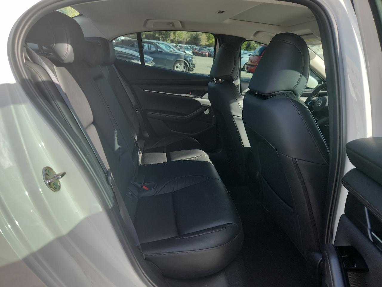 Mazda 3 Preferred Image 7